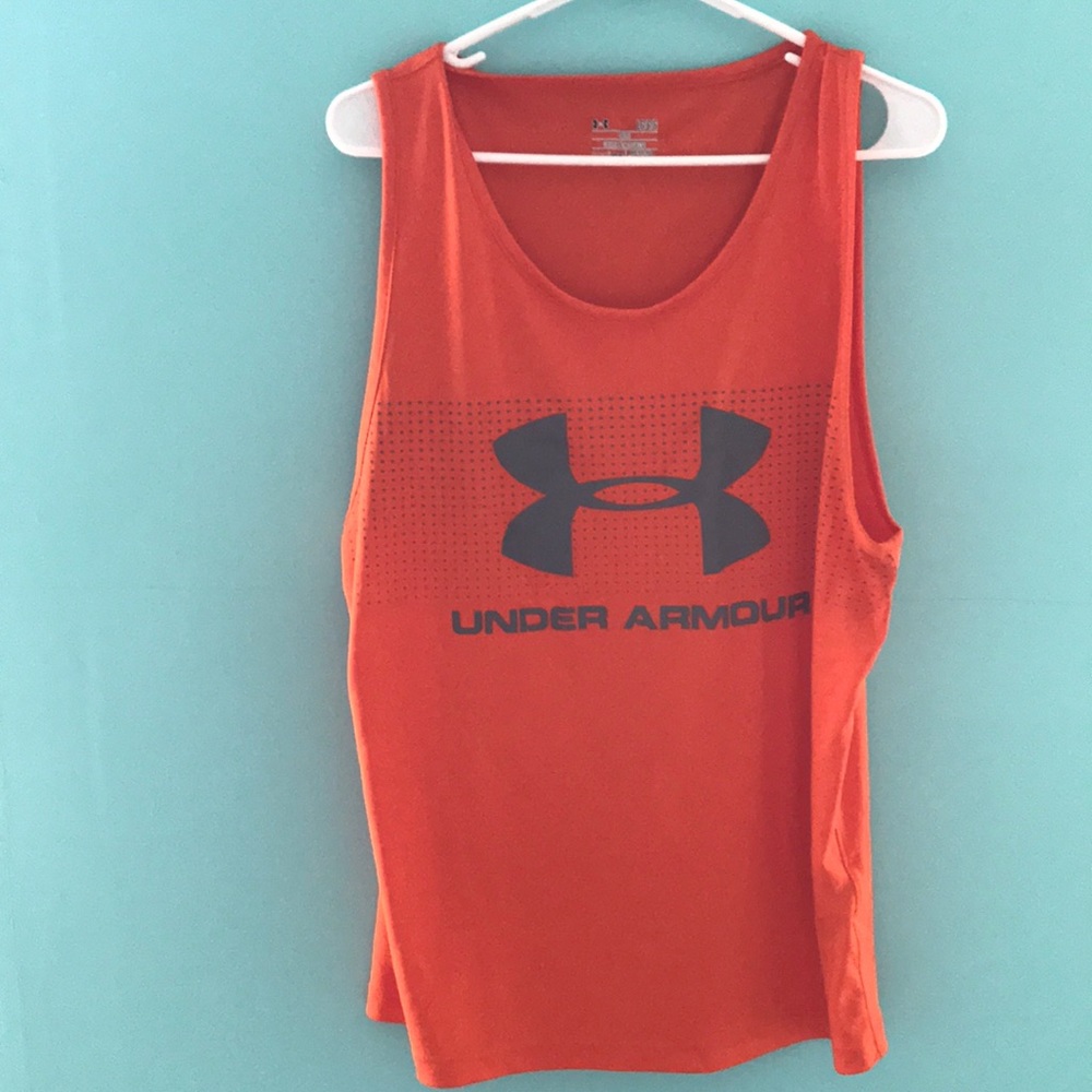 Under Armour tank size large